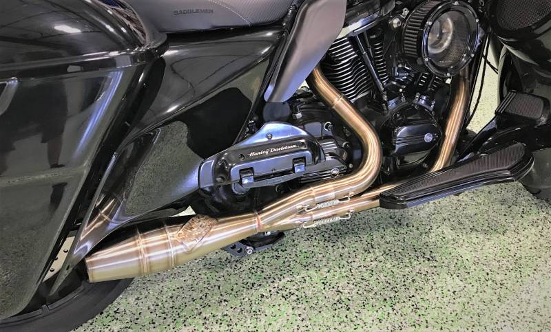 Sawicki Shorty 2-into-1 Exhaust M8 Touring FLH