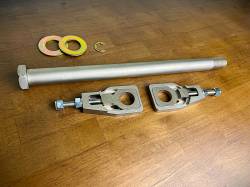 Zipper's - Zippers Axle & Adjuster Kit 09-Later Harley FLH Touring 